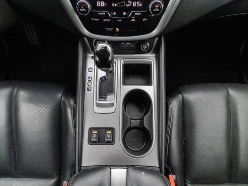 Used 2022 Nissan Murano SL image 3