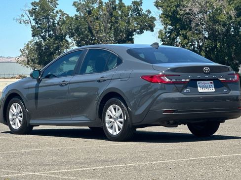 Used 2026 Toyota Camry LE w/ Convenience Package AWD/4WD image 5