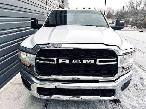 Used 2023 RAM 2500 Tradesman w/ Chrome Appearance Group image 4