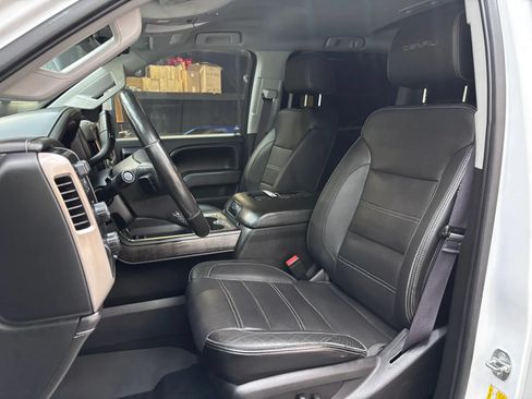 Used 2016 GMC Sierra 2500 Denali w/ Duramax Plus Package AWD/4WD image 16