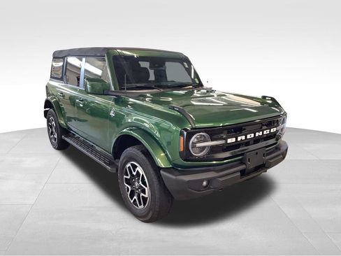 Used 2024 Ford Bronco Outer Banks AWD/4WD image 18
