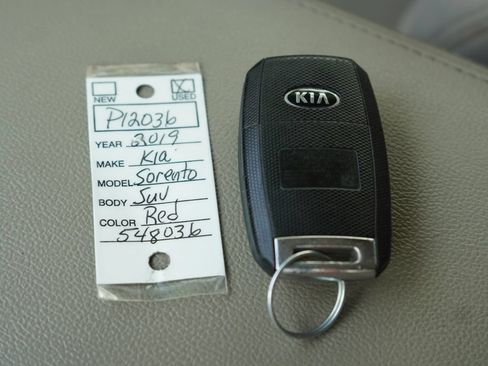 Used 2019 Kia Sorento FWD image 30