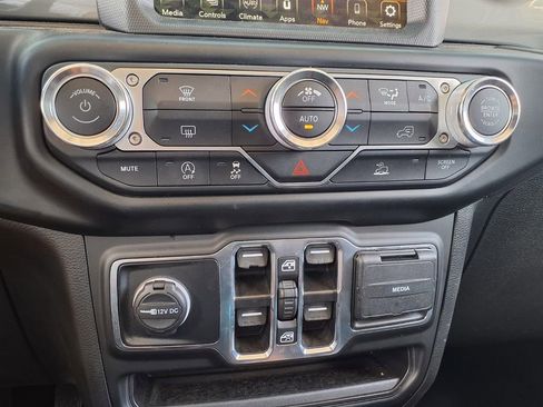 Used 2023 Jeep Gladiator Overland AWD/4WD image 27
