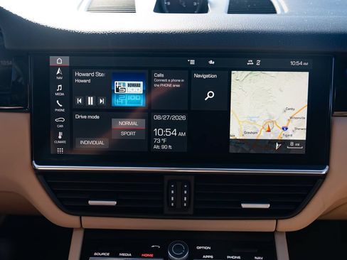 Used 2021 Porsche Cayenne AWD/4WD image 13