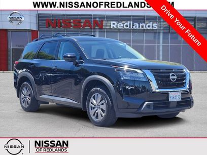 Used 2025 Nissan Pathfinder SV