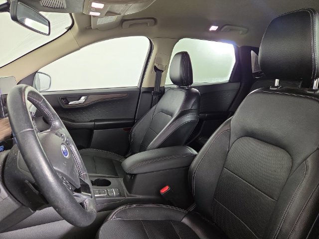 Used 2020 Ford Escape Titanium AWD/4WD image 13