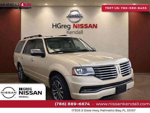 Used 2017 Lincoln Navigator Select AWD/4WD image 1
