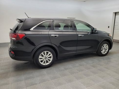 Used 2019 Kia Sorento L FWD image 10