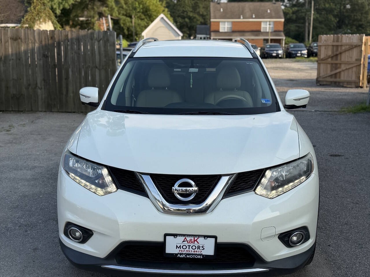 Used 2015 Nissan Rogue SL AWD/4WD image 4
