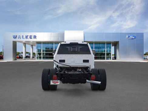 New 2025 Ford F450 XL w/ XL Chrome Package image 5