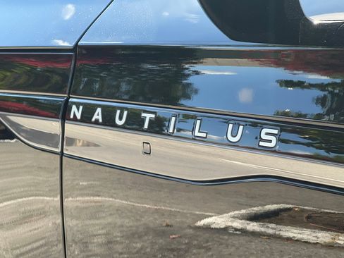 New 2026 Lincoln Nautilus Reserve w/ Jet Appearance Package AWD/4WD image 23