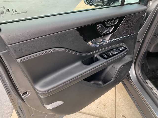 Certified 2025 Lincoln Corsair AWD w/ Equipment Group 101A image 21