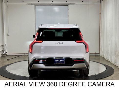 Used 2026 Kia EV9 Land AWD/4WD image 8