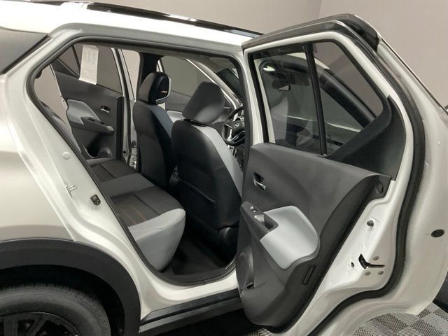 Used 2023 Nissan Kicks SR w/ SR Premium Package FWD image 26