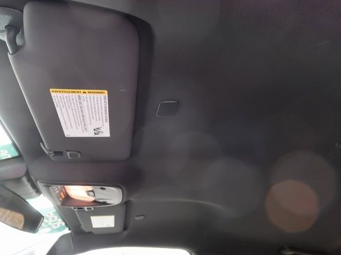 Certified 2025 Chevrolet Colorado W/T image 12