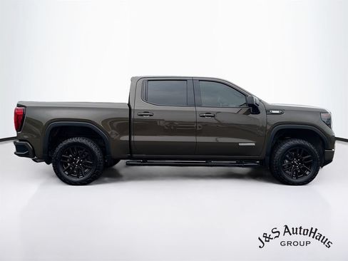 Used 2024 GMC Sierra 1500 Elevation w/ LPO, Elevation Black Package RWD image 8