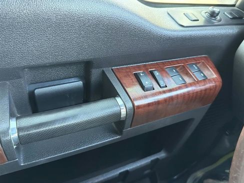 Used 2012 Ford F250 King Ranch w/ King Ranch w/Chrome Pkg AWD/4WD image 11