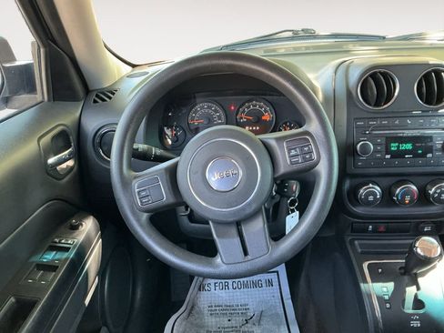 Used 2014 Jeep Patriot Sport w/ Power Value Group AWD/4WD image 12