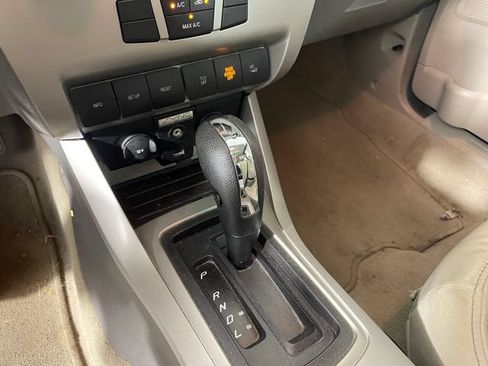 Used 2008 Ford Focus Coupe FWD image 9