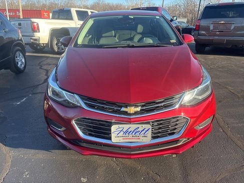 Used 2017 Chevrolet Cruze Premier w/ Enhanced Convenience Package image 7
