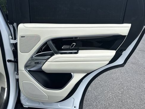 Used 2024 Land Rover Range Rover SE AWD/4WD image 19
