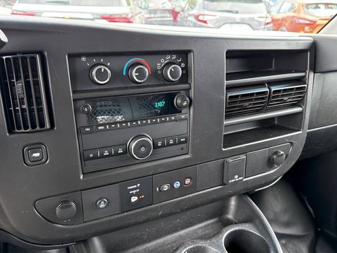 Used 2020 GMC Savana 2500 w/ Driver Convenience Package RWD image 17