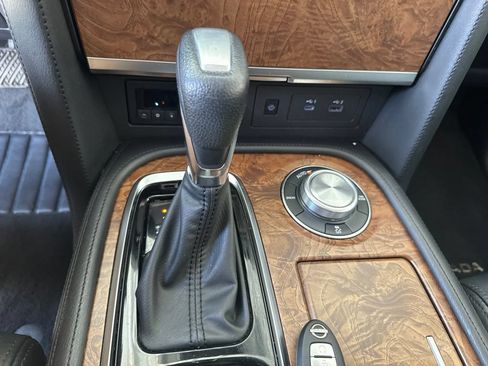 Used 2021 Nissan Armada SL w/ Captain's Chairs Package AWD/4WD image 14