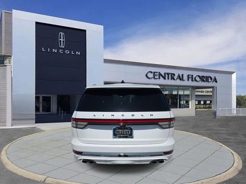 Used 2025 Lincoln Aviator Black Label image 4