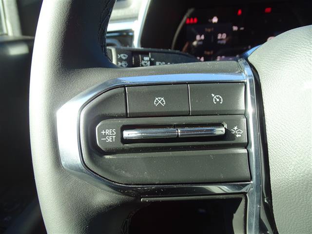 Used 2025 GMC Canyon Elevation RWD image 12
