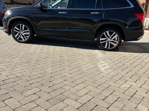 Used 2018 Honda Pilot Elite image 7