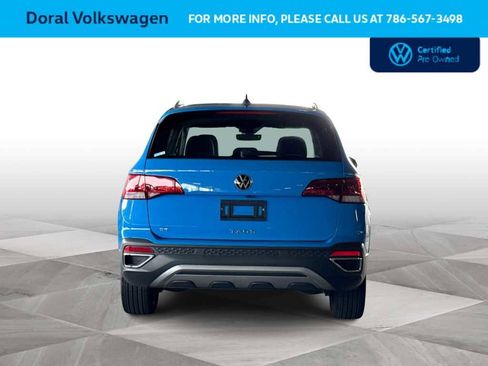 Used 2023 Volkswagen Taos SE w/ Panoramic Sunroof Package FWD image 7