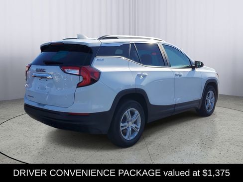 Used 2023 GMC Terrain SLE w/ Driver Convenience Package image 3