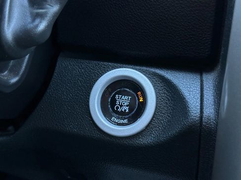 Used 2015 RAM 3500 Laramie w/ Protection Group image 33