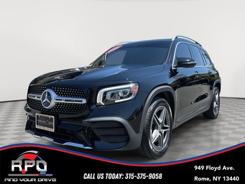 Used 2020 Mercedes-Benz GLB 250 4MATIC w/ AMG Line image 1