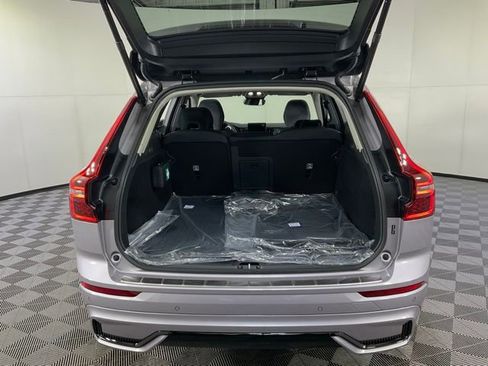 New 2026 Volvo XC60 B5 Core w/ Protection Package Premier image 33