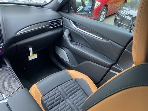 New 2024 Maserati Levante Trofeo image 48