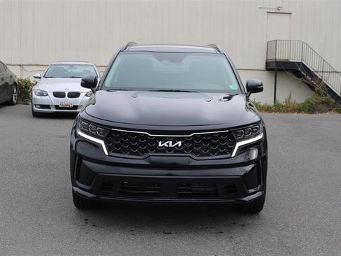 Used 2023 Kia Sorento SX image 3