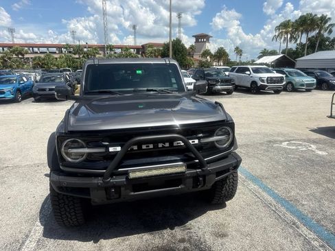 Used 2021 Ford Bronco Outer Banks w/ Sasquatch Package AWD/4WD image 9