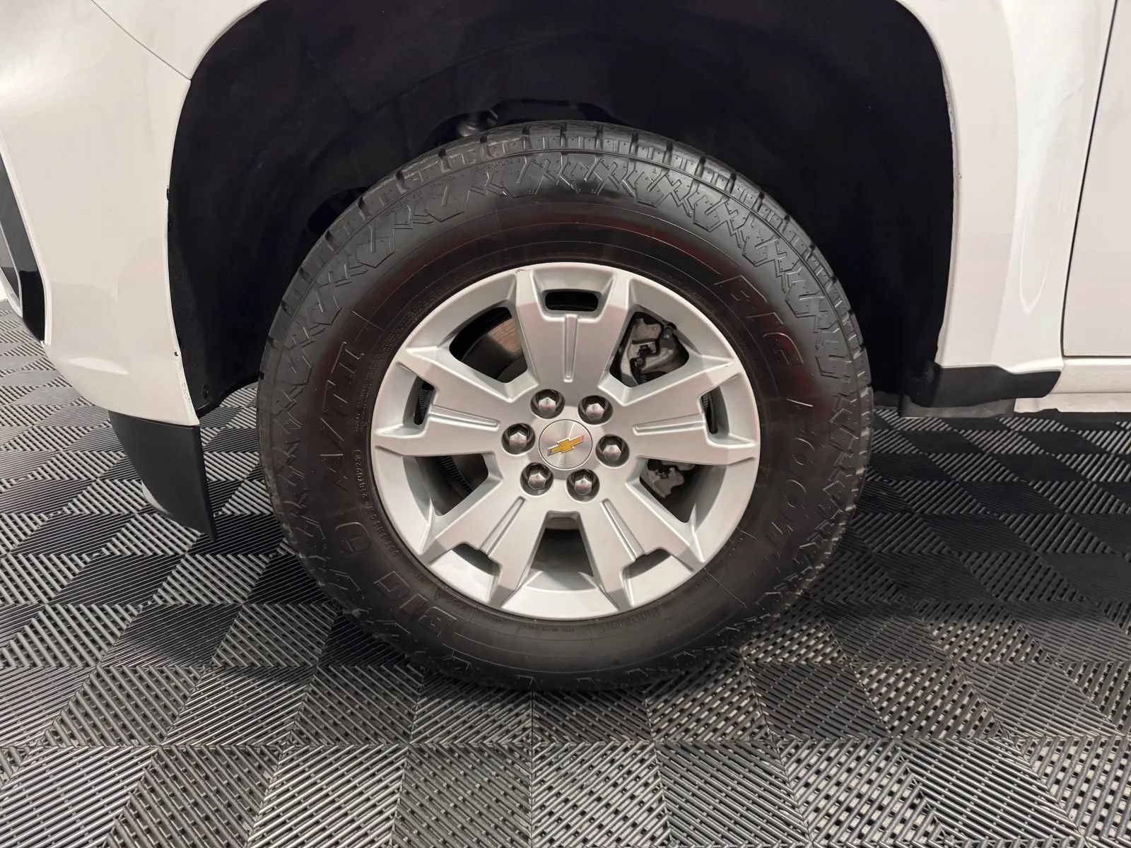 Used 2022 Chevrolet Colorado LT w/ Fleet Safety Package AWD/4WD image 10