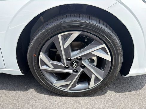 New 2026 Hyundai Elantra Limited FWD image 13