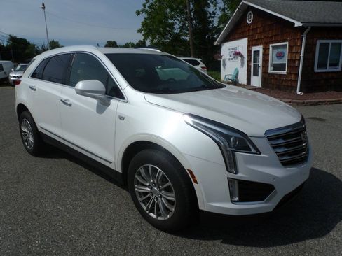 Used 2017 Cadillac XT5 Luxury w/ Driver Awareness Package AWD/4WD image 5