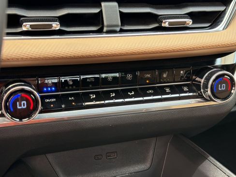 Certified 2025 Chevrolet Equinox ACTIV w/ Safety and Technology Package FWD image 19
