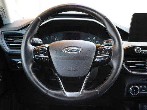 Used 2022 Ford Escape SEL image 18