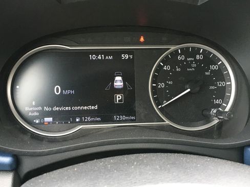 Used 2025 Nissan Versa SV w/ Trunk Package FWD image 2