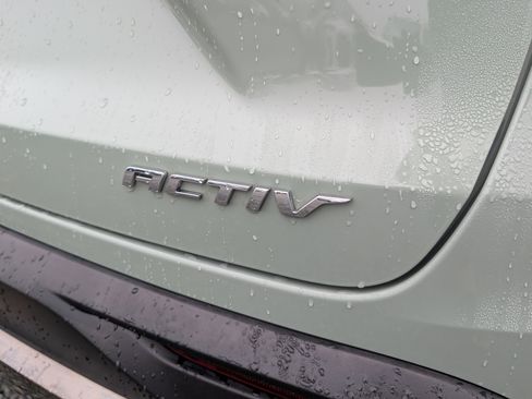 Used 2024 Chevrolet Trax ACTIV w/ Driver Confidence Package image 10