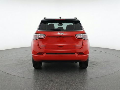 Used 2025 Jeep Compass Limited AWD/4WD image 7