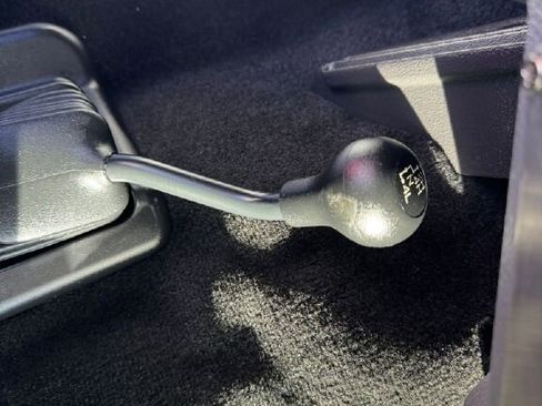 Used 2012 Ford F350 XLT w/ XLT Interior Pkg image 19