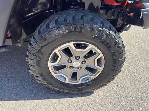 Used 2015 Jeep Wrangler Sport w/ Quick Order Package 24S AWD/4WD image 16