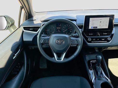 Used 2025 Toyota Corolla SE w/ SE Package FWD image 20