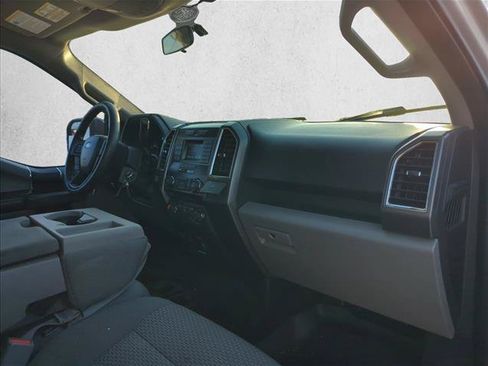 Used 2016 Ford F150 XLT AWD/4WD image 27